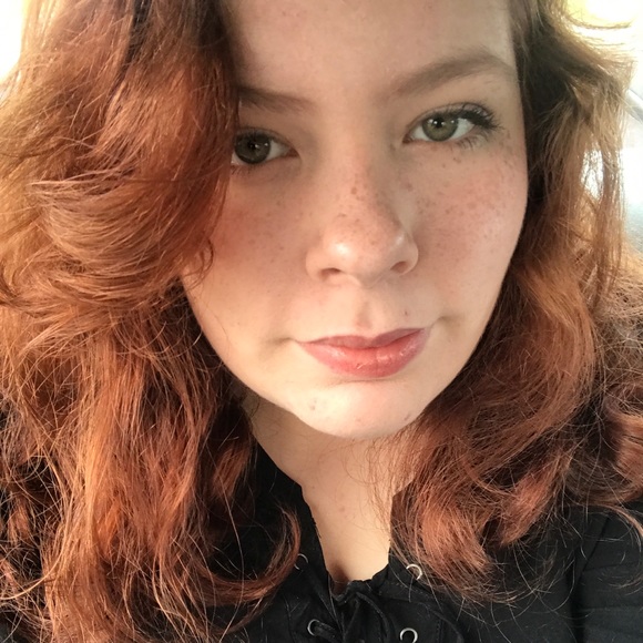 Meet your Posher, Rayna - Picture 1 of 1